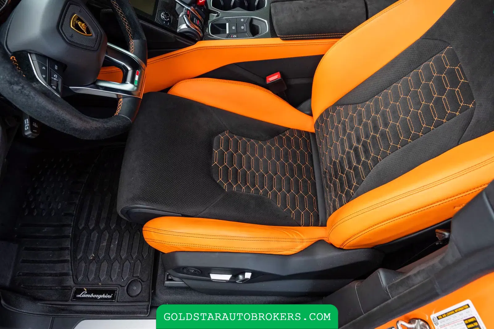 2022 Lamborghini Urus Pearl Capsule